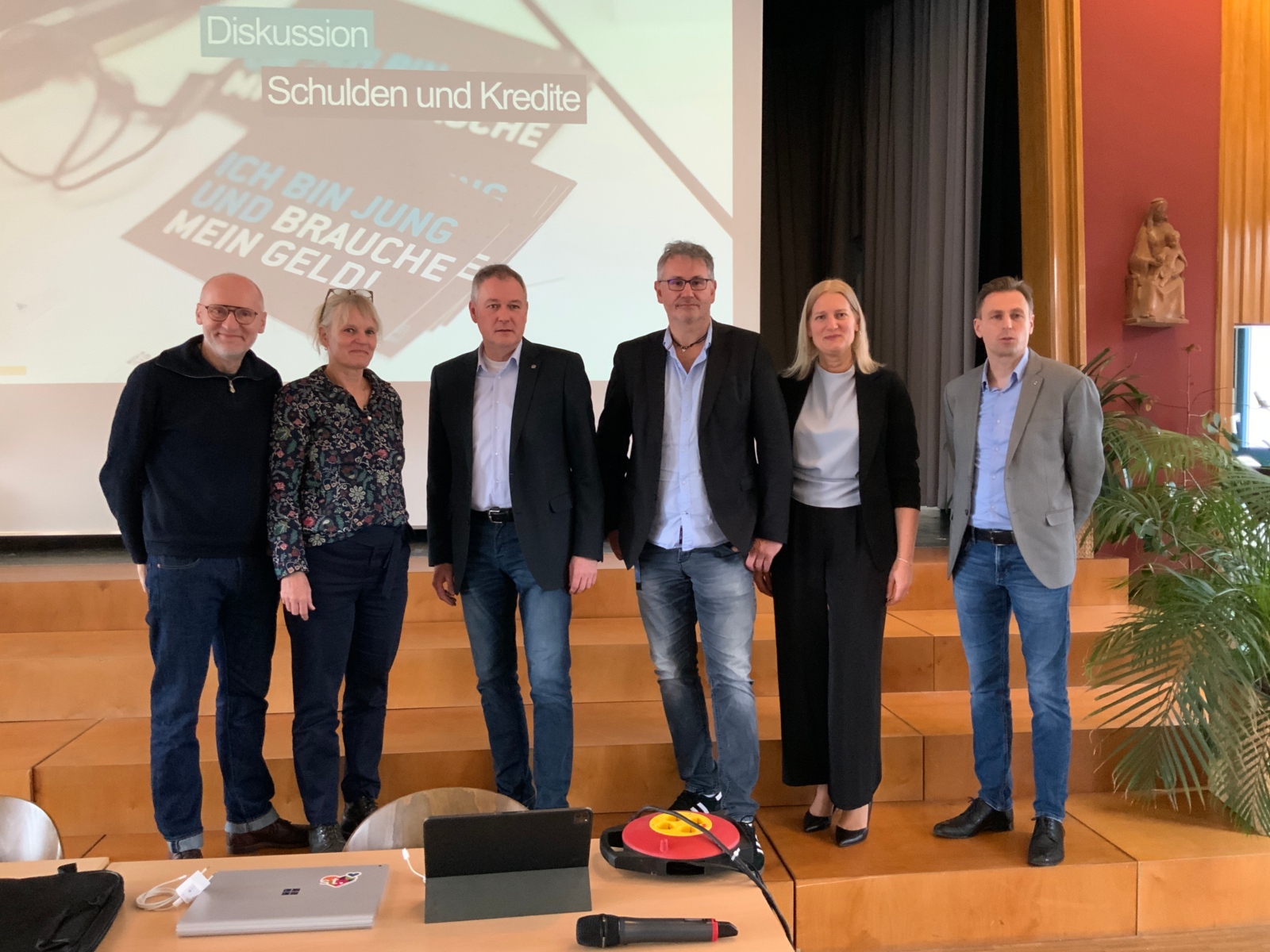 Verantwortliche der Veranstaltung zum Thema Finanzbildung