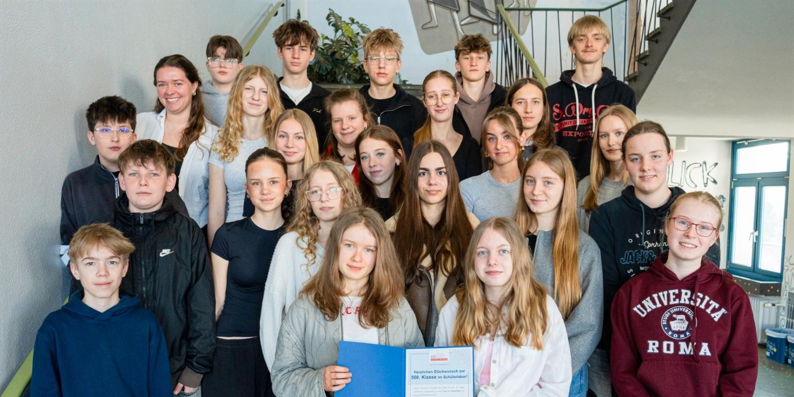 Die Klasse 9D mit Frau Fliegner